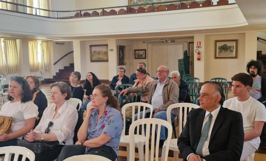 Estudantes atuais e do passado