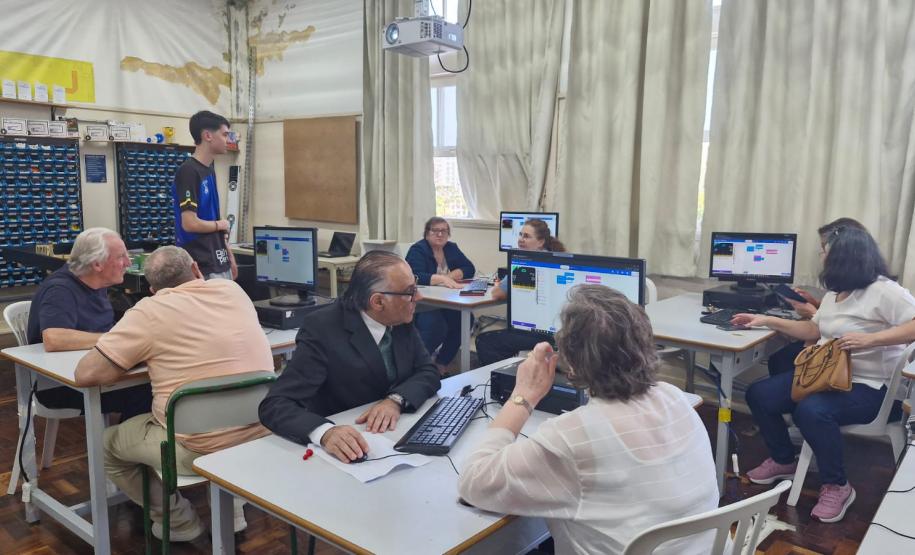 Estudantes atuais e do passado