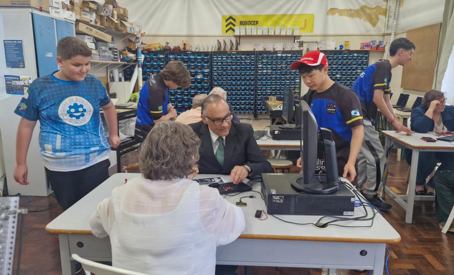 Estudantes atuais e do passado