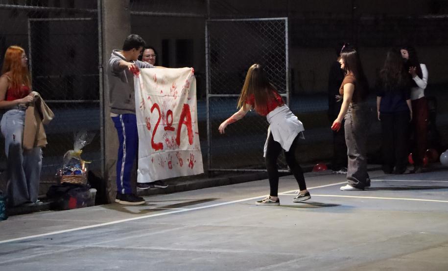Estudantes no Interclasse de futsal