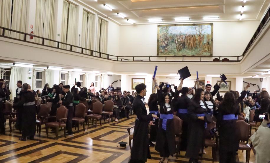 Cerimônia de outorga de grau da educação profissional subsequente