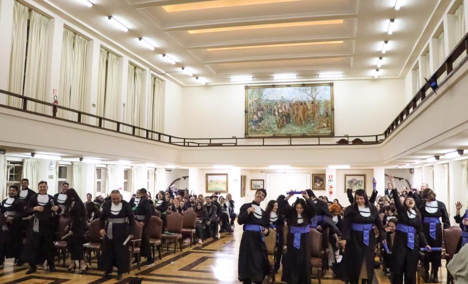 Cerimônia de outorga de grau da educação profissional subsequente