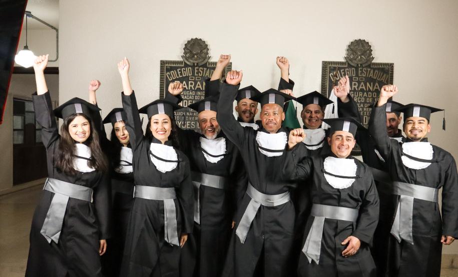 Cerimônia de outorga de grau da educação profissional subsequente