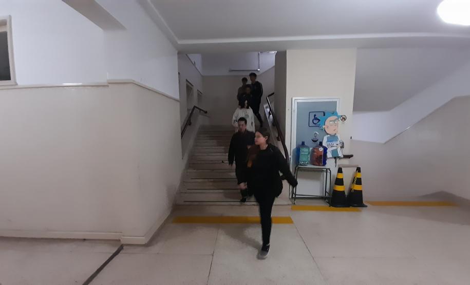 exercício de simulação de esvaziamento do prédio do CEP