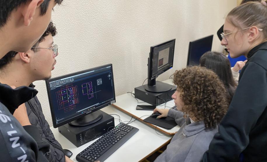 Atividade integrada entre estudantes de Prótese Dentária e Edificações