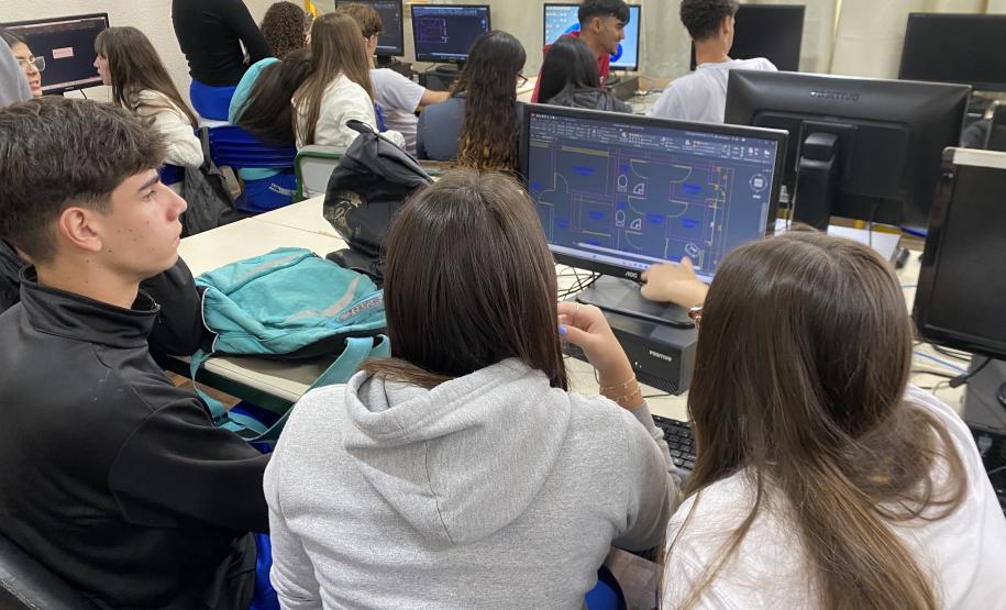 Atividade integrada entre estudantes de Prótese Dentária e Edificações