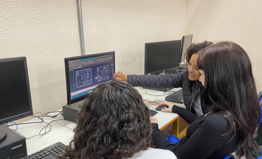 Atividade integrada entre estudantes de Prótese Dentária e Edificações