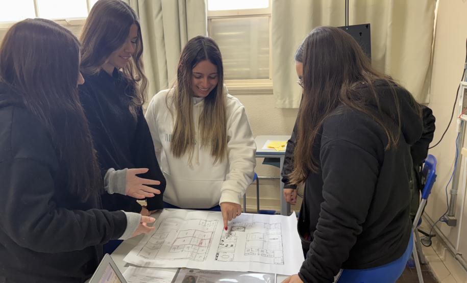 Atividade integrada entre estudantes de Prótese Dentária e Edificações