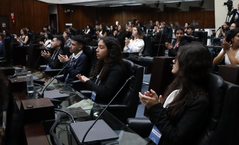 Estudantes do CEPMun