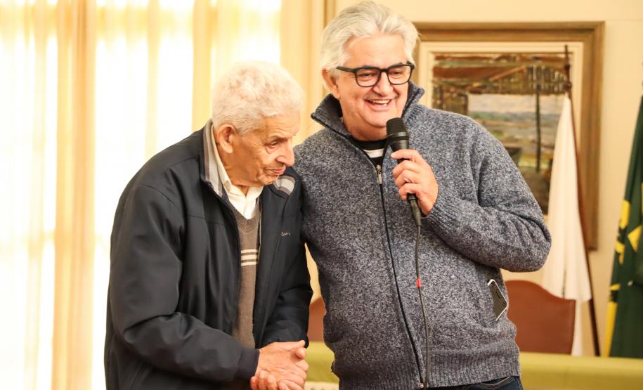 Sessão de exibição do documentário sobre Seu Dante