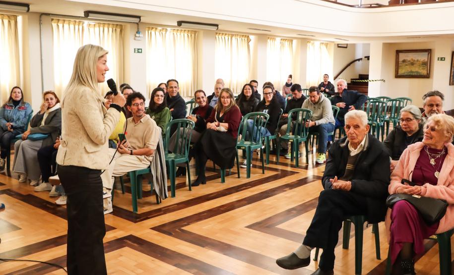 Sessão de exibição do documentário sobre Seu Dante