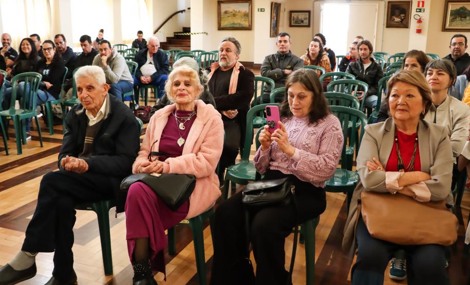 Sessão de exibição do documentário sobre Seu Dante