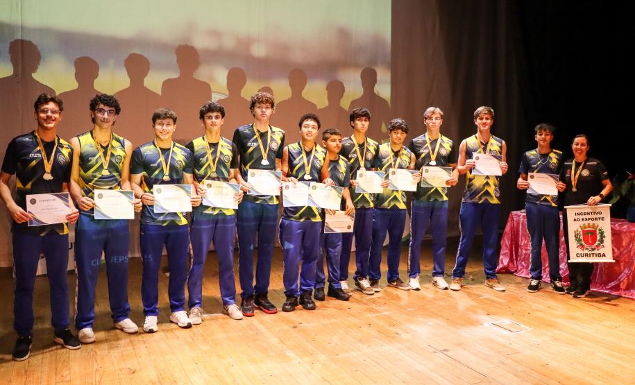 Estudantes atletas recebem premiação