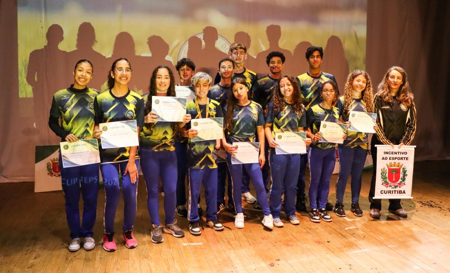 Estudantes atletas recebem premiação