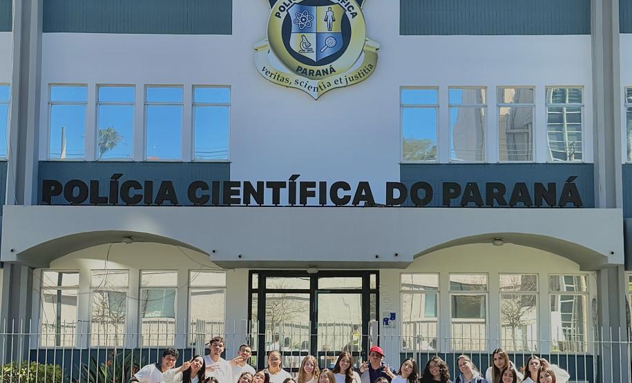 Turma do Prótese Dentária em visita técnica ao Museu Paranaense de Ciências Forenses