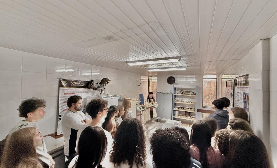 Turma do Prótese Dentária em visita técnica ao Museu Paranaense de Ciências Forenses