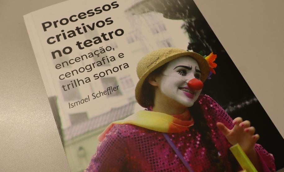 Livro da UTFPR com destaque para o Gruta
