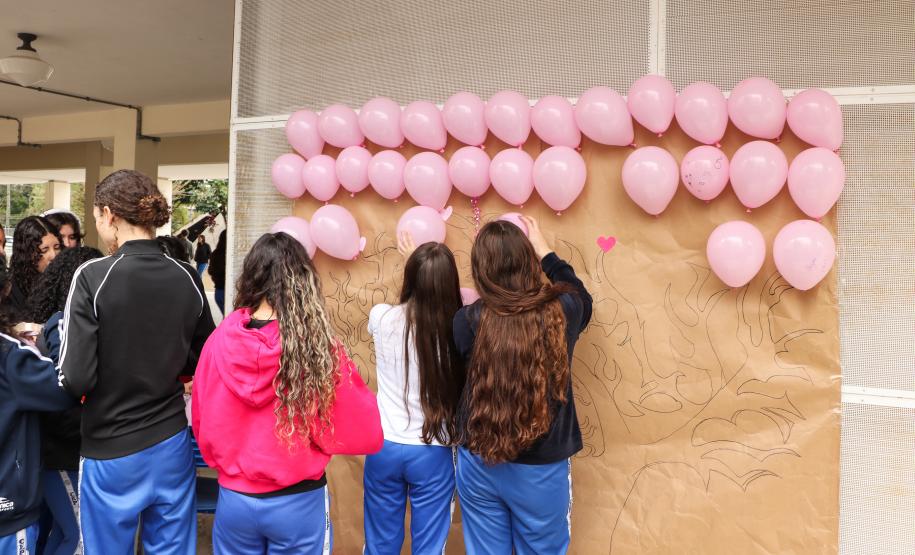 Estudantes do CEP se expressam no Outubro Rosa