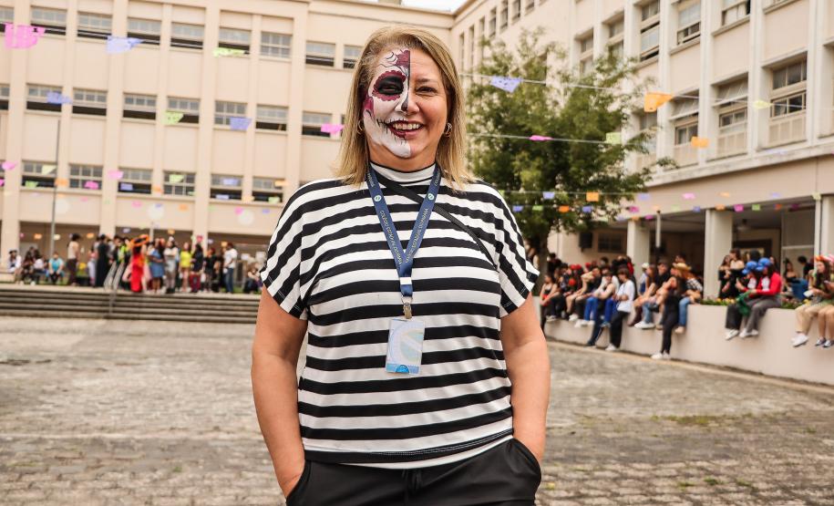 Estudantes no evento Día de los Muertos