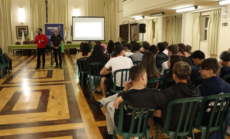 Palestras a turmas do ensino médio noturno