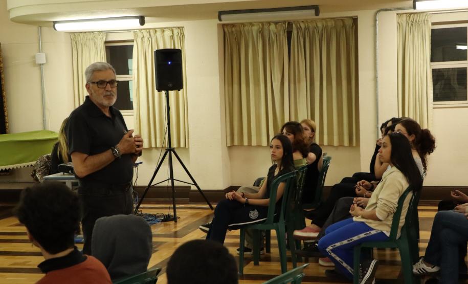 Palestras a turmas do ensino médio noturno