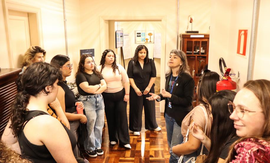 Estudantes de Pedagogia da Unespar visitam CEP