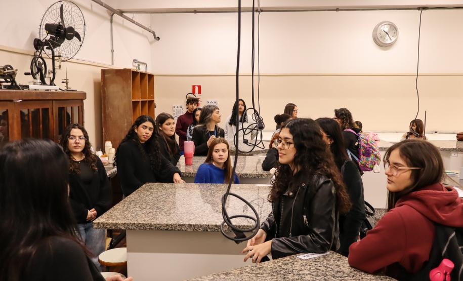 Estudantes de Pedagogia da Unespar visitam CEP