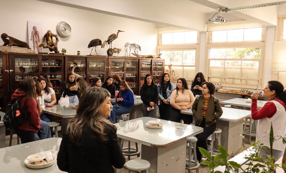 Estudantes de Pedagogia da Unespar visitam CEP