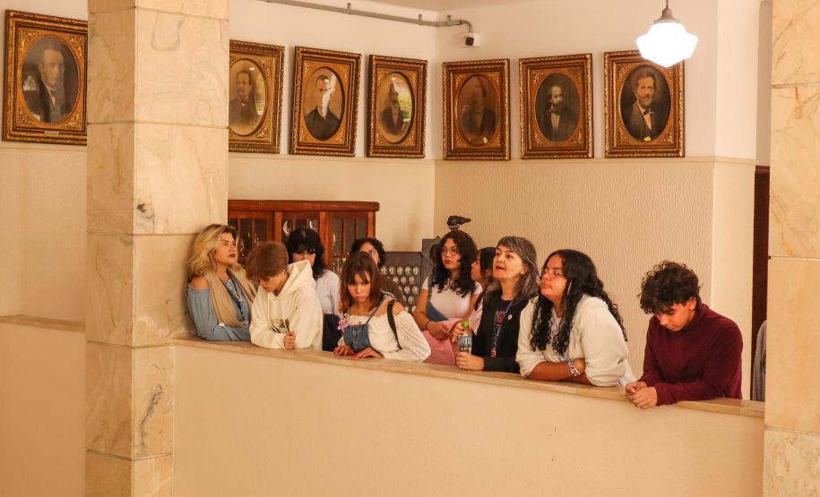 Estudantes de Pedagogia da Unespar visitam CEP