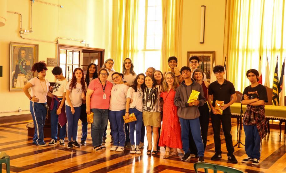 Homenagem a monitores do Centro de Memória