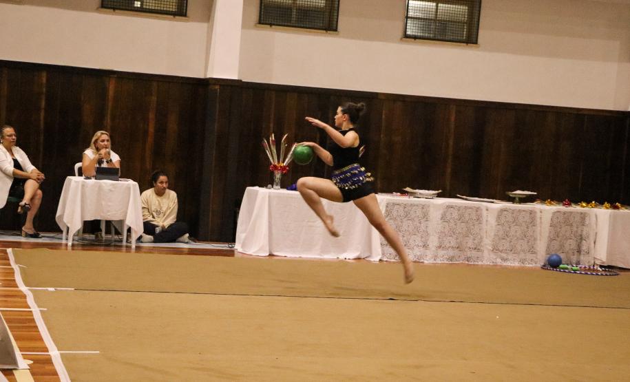 Ginastas do CEP na apresentação do Ginástica de Gala