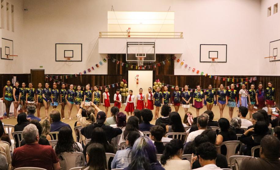 Ginastas do CEP na apresentação do Ginástica de Gala