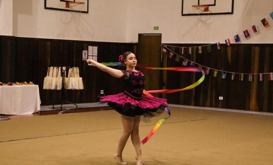 Ginastas do CEP na apresentação do Ginástica de Gala