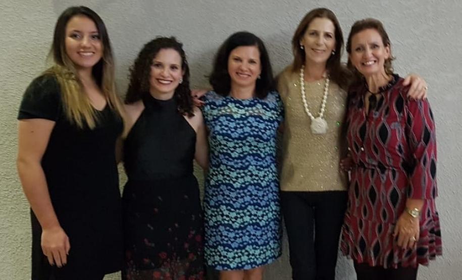 gr8 As apresentações também foram acompanhadas pela Diretora Geral do CEP, Tânia Maria Acco.