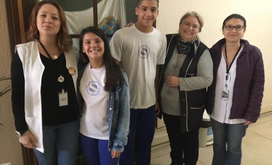 Os estudantes dos 7° anos do Ensino Fundamental do Colégio Estadual do Paraná (CEP) usaram da criatividade para falar sobre Bullying.