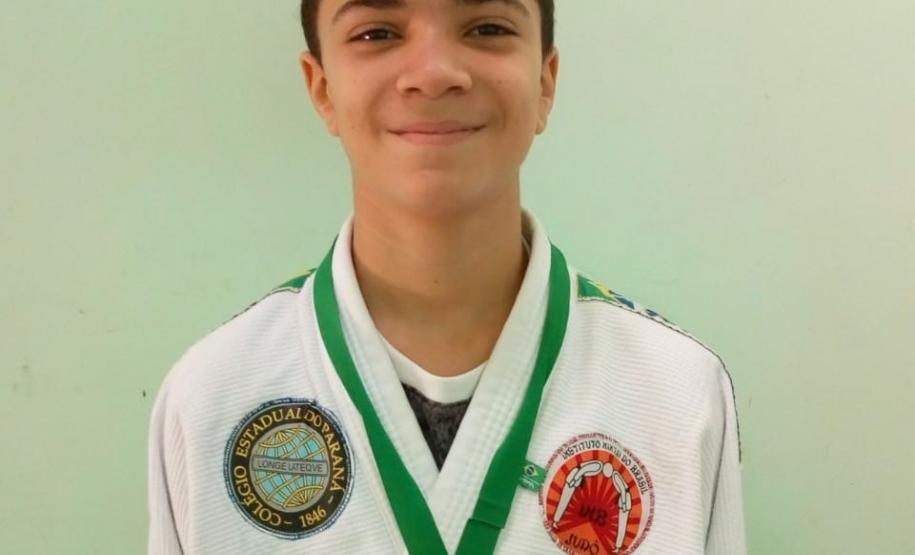 De 12 a 20 de julho, atletas do Colégio Estadual do Paraná (CEP) estarão em Apucarana, na Região Noroeste, para defender a camisa do Colégio na fase final dos Jogos Escolares do Paraná 2019 (JEPs). Nesta fase, participam as equipes classificadas na categoria B, com estudantes entre 12 a 14 anos de idade.