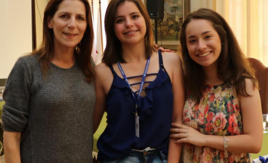 No dia 05 de dezembro de 2018 ocorreu, no Salão Nobre do Colégio Estadual do Paraná, a posse da nova diretoria do GECEP – Grêmio Estudantil do Colégio Estadual do Paraná, escolhida pelo voto dos estudantes para a representatividade dos mesmos durante o Ano Letivo de 2019.