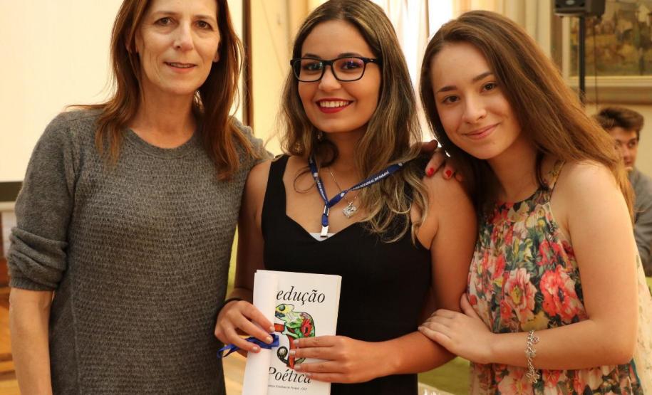 No dia 05 de dezembro de 2018 ocorreu, no Salão Nobre do Colégio Estadual do Paraná, a posse da nova diretoria do GECEP – Grêmio Estudantil do Colégio Estadual do Paraná, escolhida pelo voto dos estudantes para a representatividade dos mesmos durante o Ano Letivo de 2019.