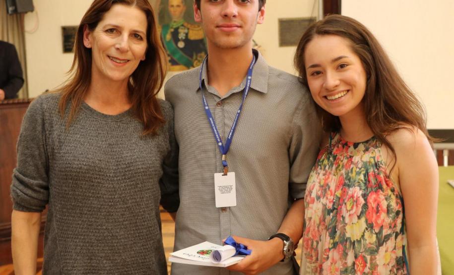 No dia 05 de dezembro de 2018 ocorreu, no Salão Nobre do Colégio Estadual do Paraná, a posse da nova diretoria do GECEP – Grêmio Estudantil do Colégio Estadual do Paraná, escolhida pelo voto dos estudantes para a representatividade dos mesmos durante o Ano Letivo de 2019.