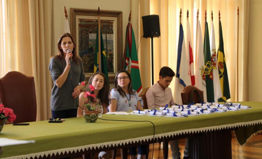 No dia 05 de dezembro de 2018 ocorreu, no Salão Nobre do Colégio Estadual do Paraná, a posse da nova diretoria do GECEP – Grêmio Estudantil do Colégio Estadual do Paraná, escolhida pelo voto dos estudantes para a representatividade dos mesmos durante o Ano Letivo de 2019.