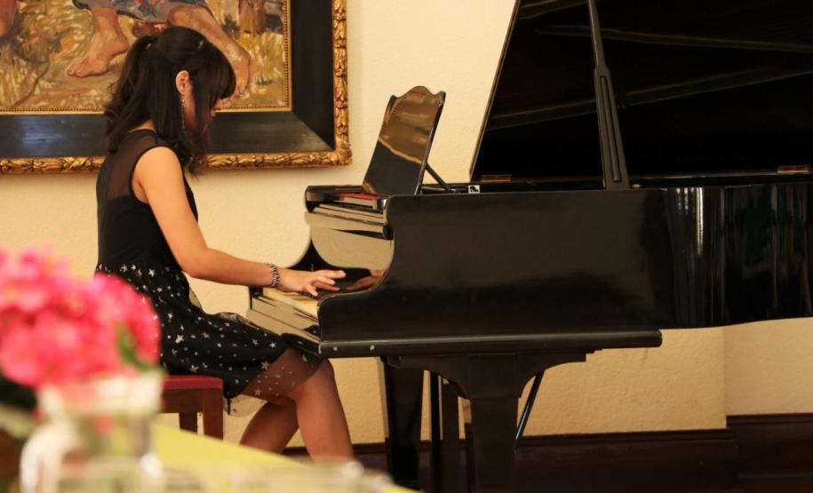 No dia 05 de dezembro de 2018 ocorreu, no Salão Nobre do Colégio Estadual do Paraná, a posse da nova diretoria do GECEP – Grêmio Estudantil do Colégio Estadual do Paraná, escolhida pelo voto dos estudantes para a representatividade dos mesmos durante o Ano Letivo de 2019.