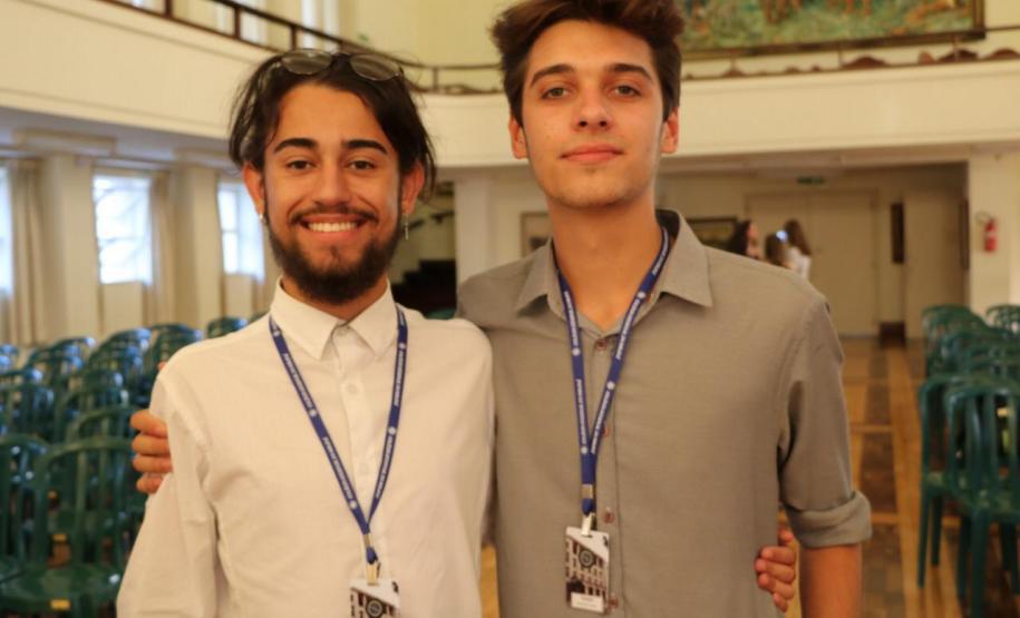 No dia 05 de dezembro de 2018 ocorreu, no Salão Nobre do Colégio Estadual do Paraná, a posse da nova diretoria do GECEP – Grêmio Estudantil do Colégio Estadual do Paraná, escolhida pelo voto dos estudantes para a representatividade dos mesmos durante o Ano Letivo de 2019.