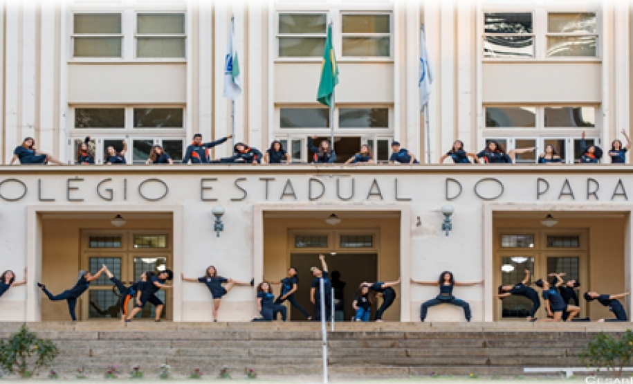 Dancep 2 semestre O Grupo de Dança Contenporânea do Colégio Estadual do Paraná - Dancep - está com as inscrições abertas para aulas gratuitas neste 2° semestre do ano letivo 2019.