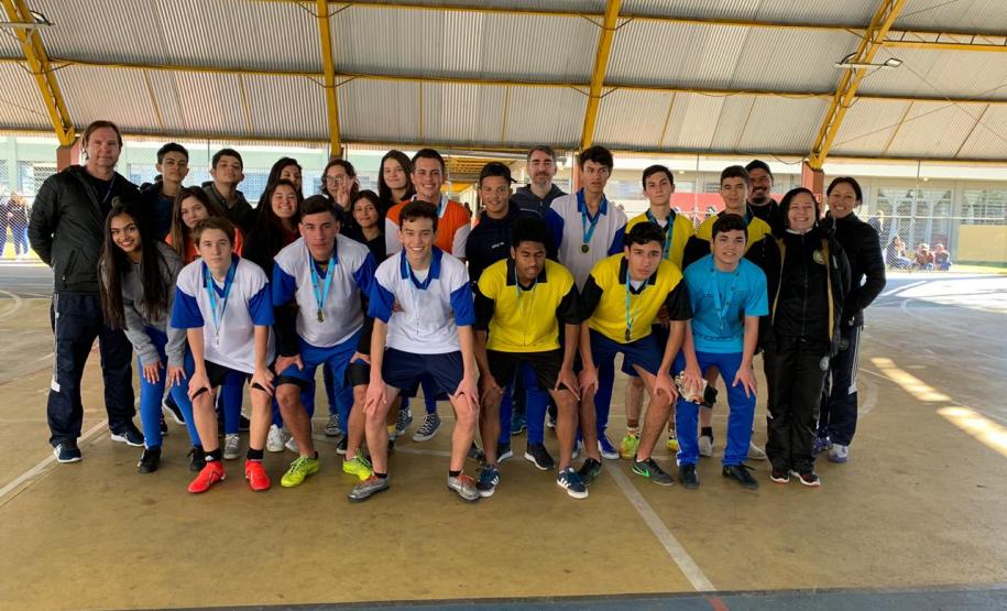 Já tem campeões consagrados na Copa de Futsal Masculino e Feminino e de Voleibol Misto do programa “Intervalo Esportivo”, coordenado pelo Departamento de Esportes do CEP. As disputas no Futsal aconteceram no Colégio Estadual Amâncio Moro (CEP-Amâncio), enquanto o Vôlei foi decidido no Colégio Estadual Tiradentes (CEP-Tiradentes).