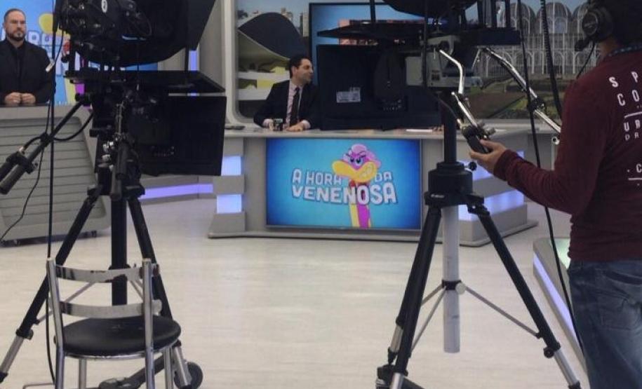 Os estudantes dos 3° e 4° anos do Curso Técnico em Teatro, Integrado ao Ensino Médio, realizaram nesta terça-feira (6) uma visita técnica ao Grupo RIC (Rede Independência de Comunicação) em Curitiba.