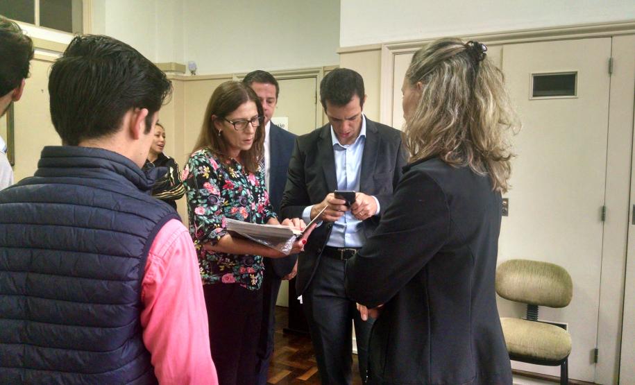 Secretário de Estado da Educação visita o Colégio Estadual do Paraná.