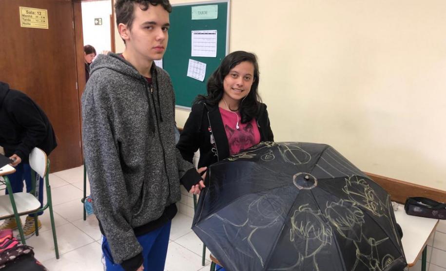 Os estudantes do 2° ano do Ensino Médio, que participam das aulas de Arte no CEP-Amâncio, estão preparando uma novidade para ser apresentada em um evento comemorativo.