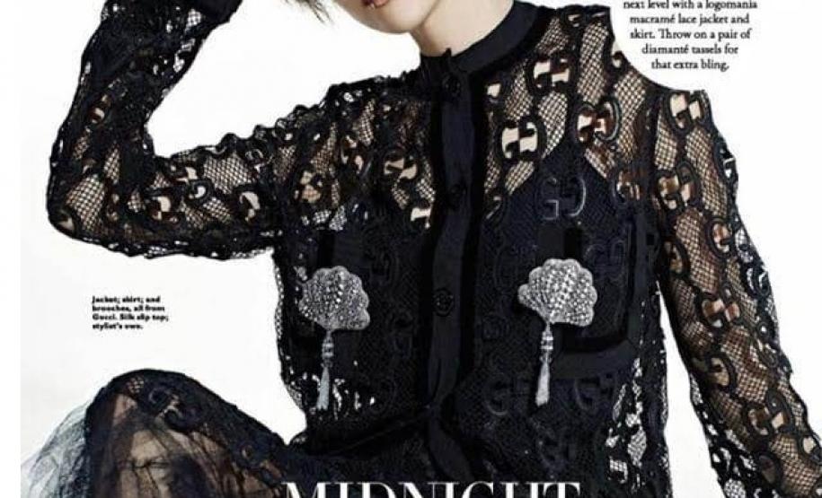 Ex-aluna do Colégio Estadual do Paraná (CEP), a modelo fotográfico Giovanna Festa Massaneiro, de 23 anos, que atualmente segue carreira internacional, chegou de surpresa, nesta segunda-feira (26), para visitar seus ex-professores e funcionários na Escolinha de Arte do CEP.