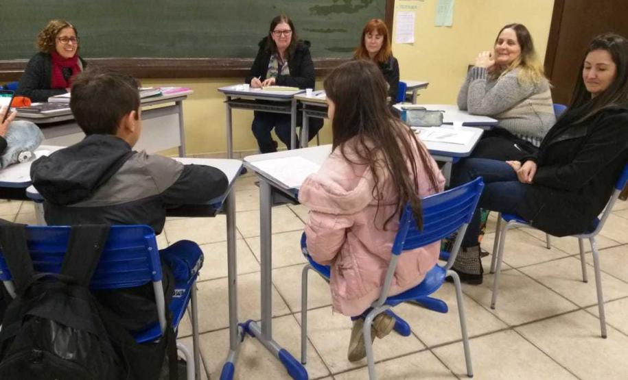 Com participação dos estudantes que representam suas turmas, os professores, pedagogos e equipe diretiva se reuniram, na última semana, para realizar os Conselhos de Classe semestrais das turmas do Ensino Fundamental, Ensino Médio e Ensino Médio Integrado.