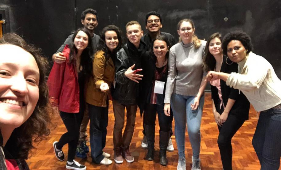 Na terça-feira (3), na capital de São Paulo, foi a vez da professora Raquel Mastey, na condição de pesquisadora de teatro, ministrar uma palestra com atividades em Oficina de Simulação Médica, em um evento promovido para os pesquisadores de teatro com nível de mestrado e doutorado da Universidade de São Paulo (USP).